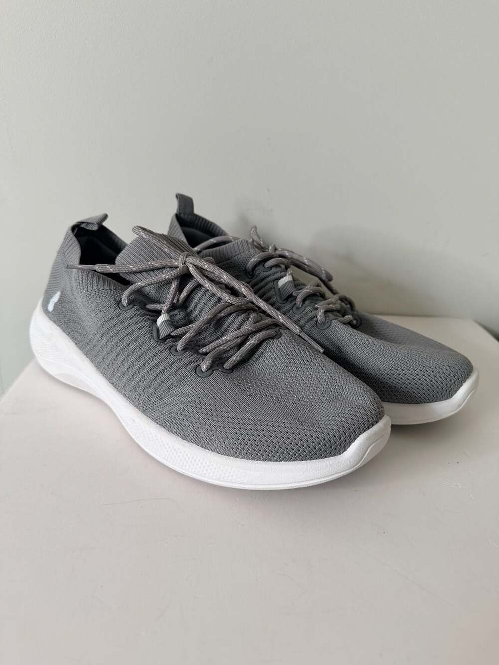Tommy Bahama Golf Women's Knit Lace-Up Athletic Sneakers 9.5